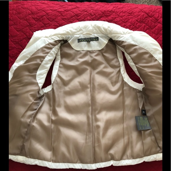 Kenneth Cole Reaction Down Puffer Vest - White S - Picture 3 of 5
